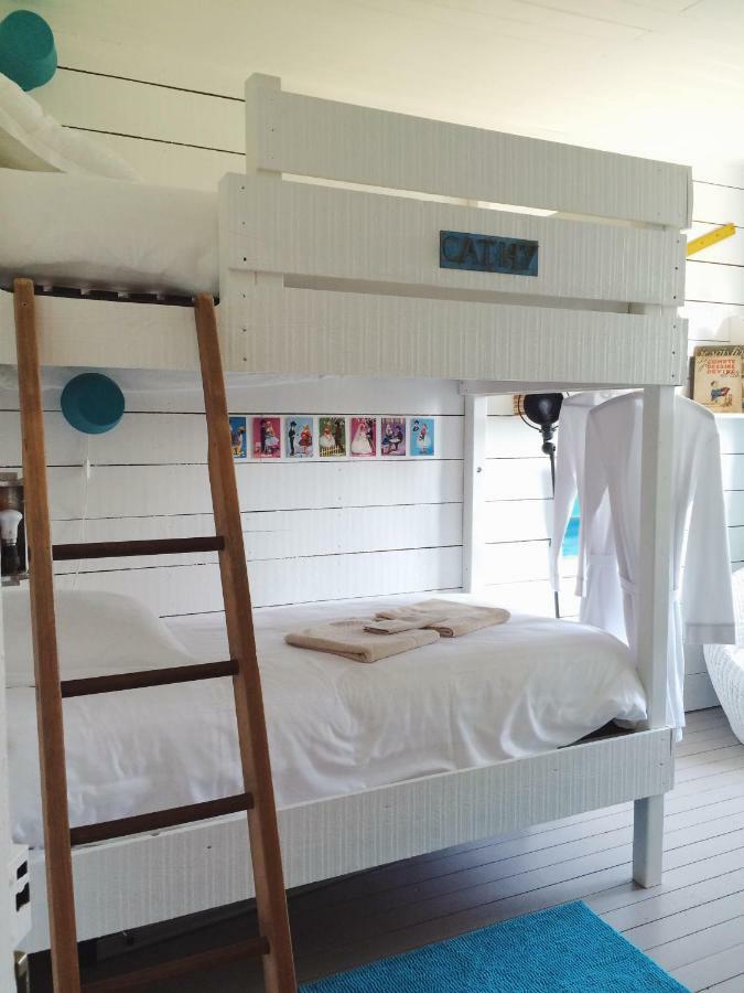 Hote Antique Hotel บรินโญก็อง-ปลาจ ภายนอก รูปภาพ